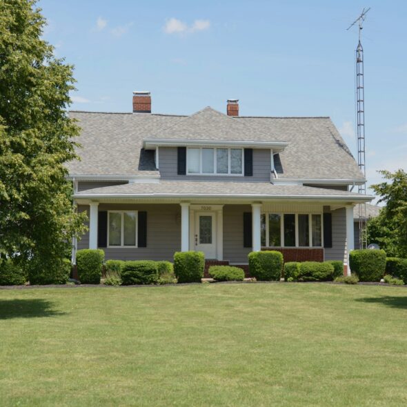 cleaning-services-in-st-louis-park-home-exterior-3 Home exterior in Saint Louis Park, MN served by Cara's Cleaning